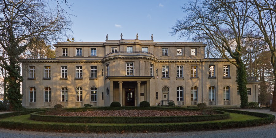 Haus der Wannsee-Konferenz, Von A.Savin - Eigenes Werk, CC BY-SA 3.0, https://commons.wikimedia.org/w/index.php?curid=31154057